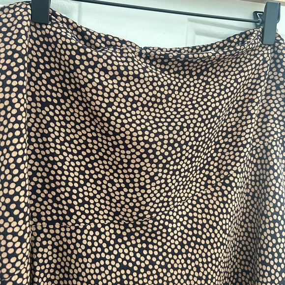 Boden • Virginia Swishy Skirt Lightweight Printed Sz 8 Fully Lined Neutral - Picture 9 of 11